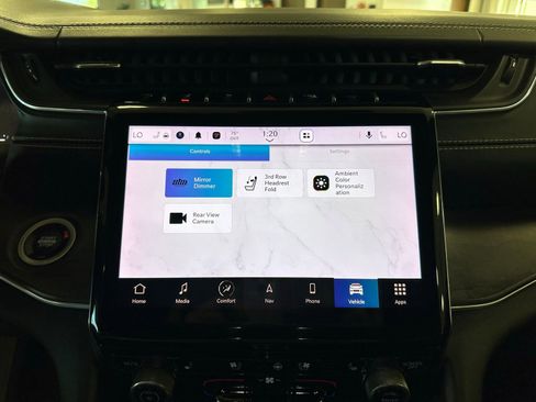 Used 2021 Jeep Grand Cherokee L Overland w/ Luxury Tech Group IV image 30