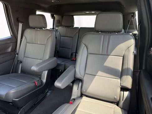 Used 2023 Chevrolet Tahoe RST w/ RST Performance Edition AWD/4WD image 13