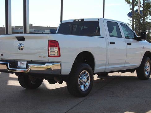 Used 2024 RAM 2500 Tradesman w/ Chrome Appearance Group AWD/4WD image 15