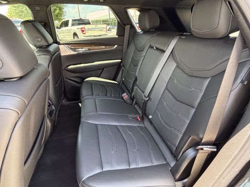 Certified 2023 Cadillac XT5 Premium Luxury w/ Platinum Package AWD/4WD image 32