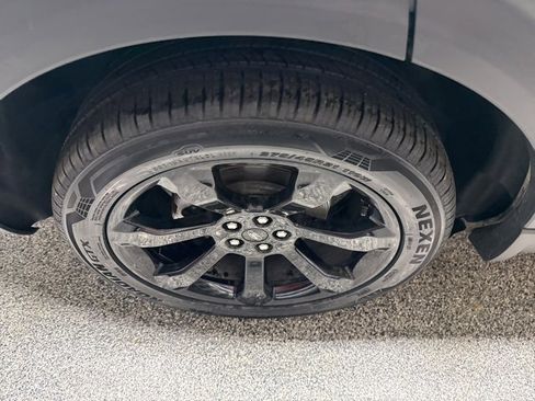 Used 2023 Ford Explorer ST-Line w/ Class IV Trailer Tow Package image 25