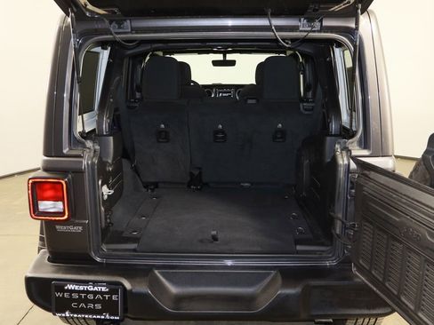 Used 2022 Jeep Wrangler Unlimited Sport w/ Sun And Sound Package image 18