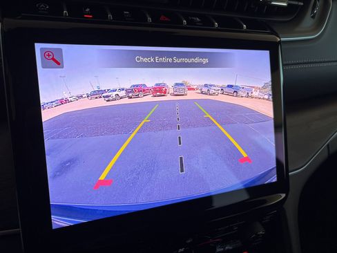 New 2025 Jeep Grand Cherokee Limited w/ Trailer Tow Package image 18