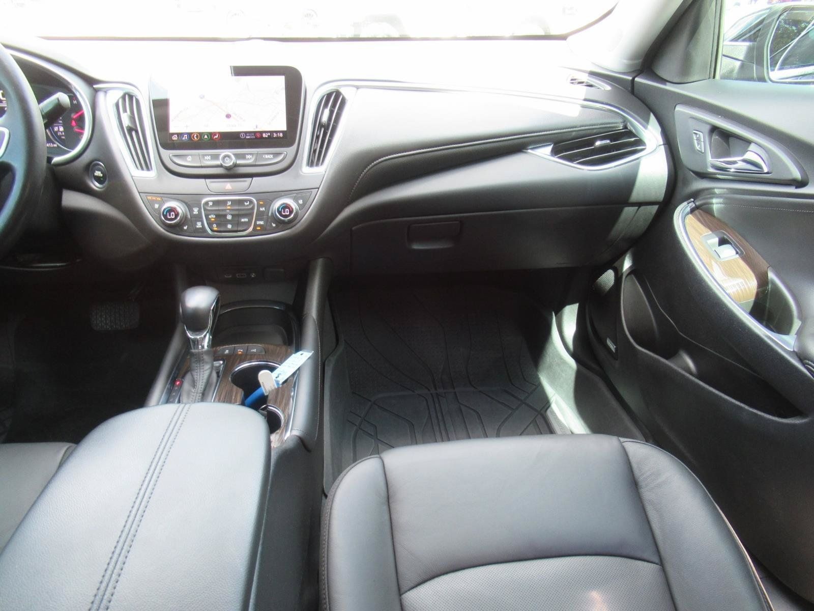 Used 2022 Chevrolet Malibu Premier FWD image 15