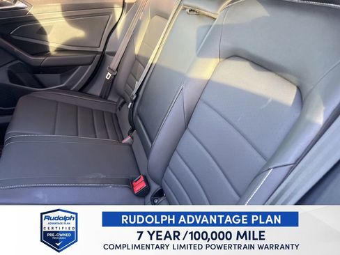 Certified 2022 Volkswagen Jetta SE w/ Panoramic Sunroof Package image 11