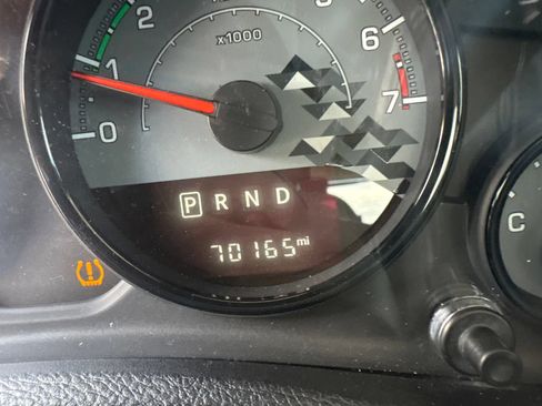Used 2017 Jeep Wrangler Unlimited Sahara AWD/4WD image 17