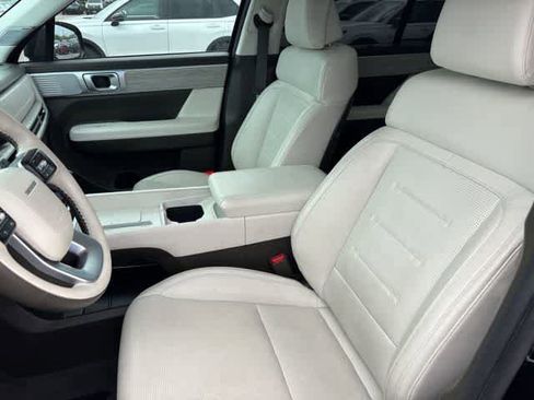 Used 2024 Hyundai Santa Fe Calligraphy image 11