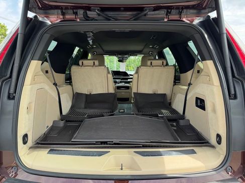 Certified 2023 Cadillac Escalade Premium Luxury w/ LPO, Floor Liner Package AWD/4WD image 37