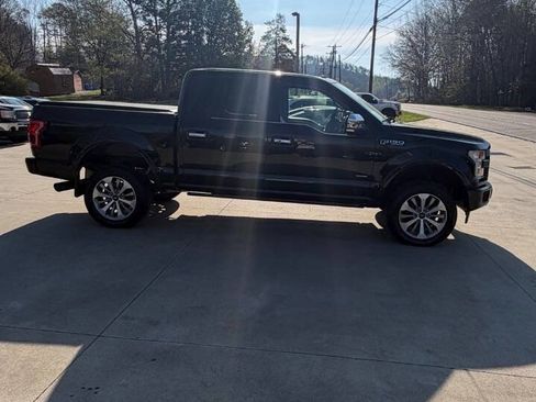 Used 2017 Ford F150 Platinum w/ Equipment Group 701A Luxury image 6