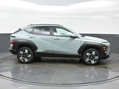 Certified 2025 Hyundai Kona SEL image 7