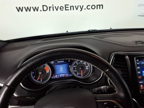 Used 2021 Jeep Cherokee Latitude Lux 80th Anniv w/ Quick Order Package 26U 80TH AWD/4WD image 28