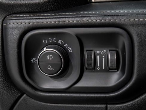 Used 2020 RAM 3500 Limited image 30