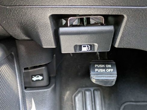 Used 2023 Nissan Altima 2.5 SV FWD image 30