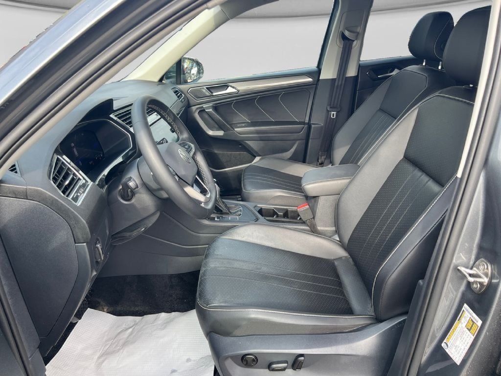 Used 2024 Volkswagen Tiguan SE FWD image 24