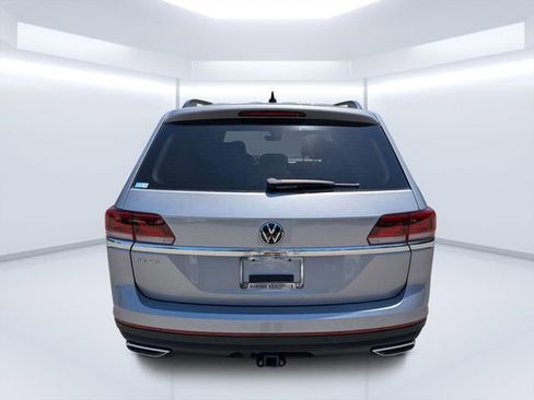 Certified 2023 Volkswagen Atlas SE w/ Black Wheel Package FWD image 4