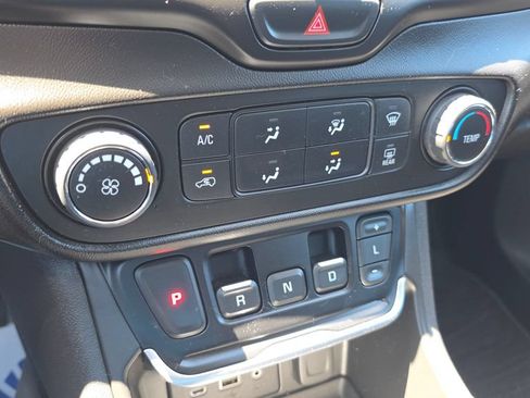 Used 2019 GMC Terrain SLE FWD image 19