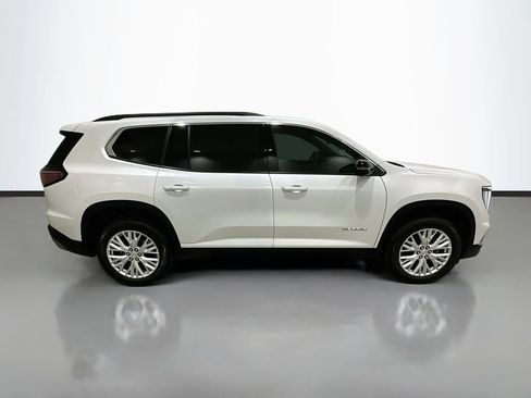 Used 2024 GMC Acadia Elevation w/ Luxury Package FWD image 8