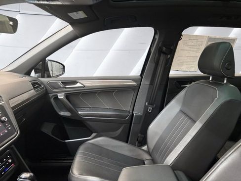Used 2022 Volkswagen Tiguan SE R-Line image 20