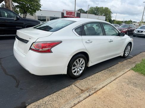 Used 2015 Nissan Altima 2.5 S w/ Power Driver Seat Package FWD image 7