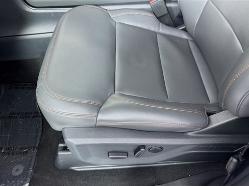 Used 2025 Ford Expedition Active AWD/4WD image 20