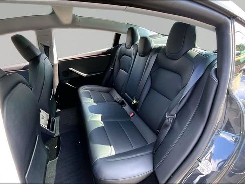 Used 2025 Tesla Model 3 Long Range RWD image 16