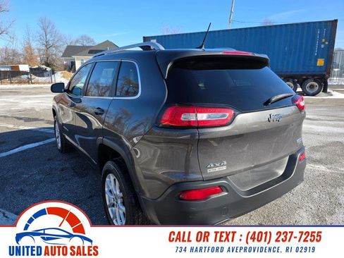 Used 2014 Jeep Cherokee Latitude w/ Cold Weather Group image 3
