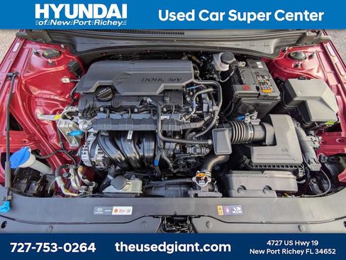 Certified 2025 Hyundai Elantra SEL FWD image 12