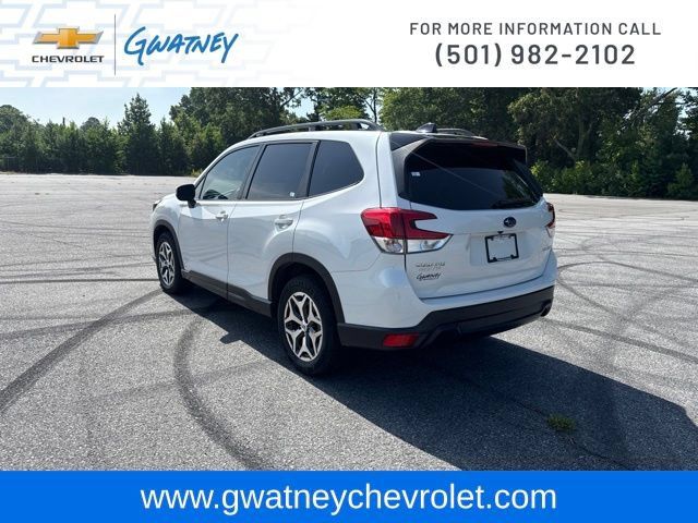 Used 2024 Subaru Forester Premium AWD/4WD image 7