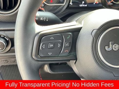 Used 2024 Jeep Gladiator Rubicon w/ Technology Group AWD/4WD image 27