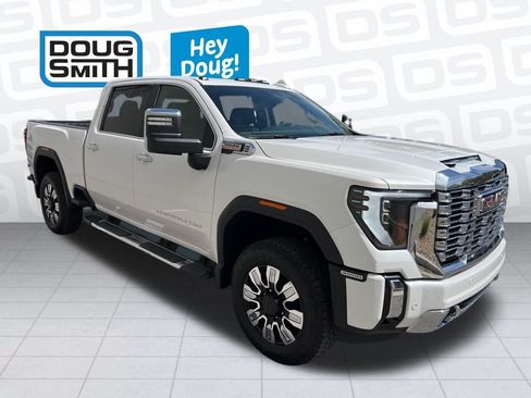 Used 2025 GMC Sierra 3500 Denali w/ Denali Reserve Package AWD/4WD image 7