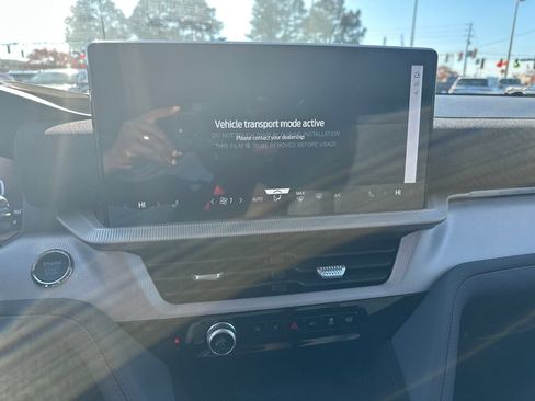 Used 2026 Ford Explorer Active RWD image 28