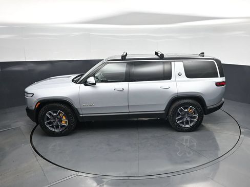 Used 2023 Rivian R1S Adventure Quad AWD/4WD image 45