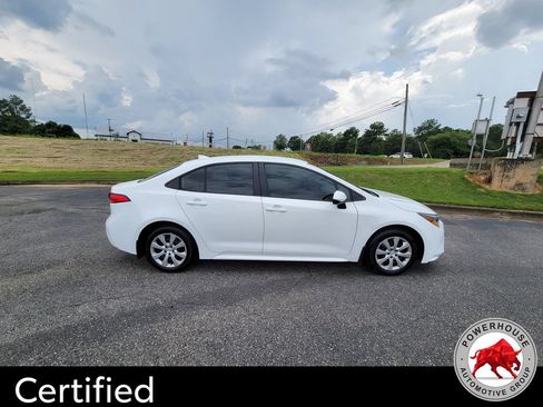 Used 2025 Toyota Corolla LE FWD image 8