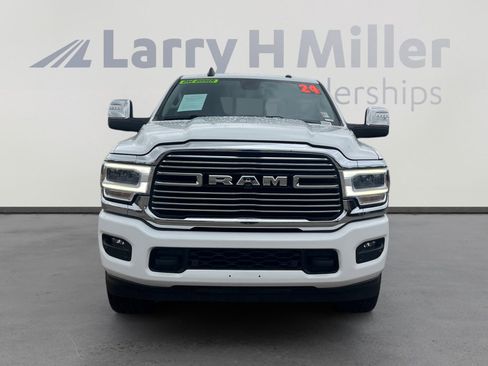 Used 2024 RAM 2500 Laramie w/ Towing Technology Group AWD/4WD image 8
