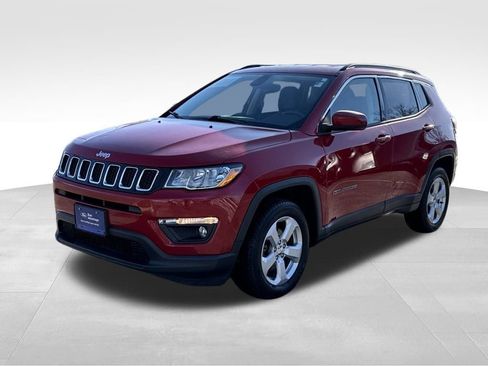 Used 2018 Jeep Compass Latitude image 2