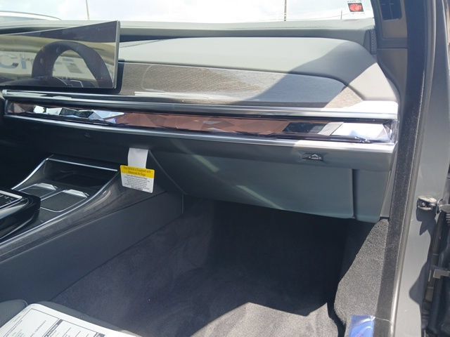 New 2026 BMW 760i xDrive w/ Executive Package AWD/4WD image 19
