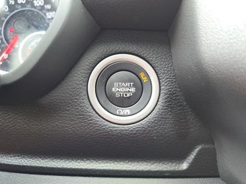 Certified 2025 RAM 2500 Big Horn AWD/4WD image 18