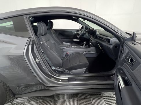 New 2025 Ford Mustang Coupe image 5