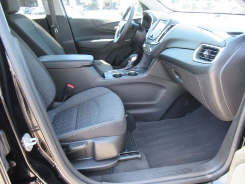 Used 2022 Chevrolet Equinox LT FWD image 11
