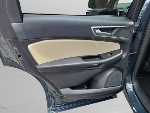 Used 2019 Ford Edge SEL w/ Equipment Group 201A FWD image 11