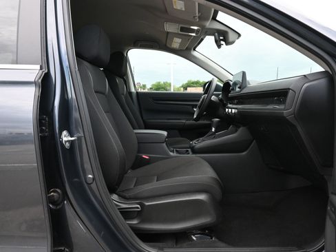 Used 2025 Honda CR-V LX image 25