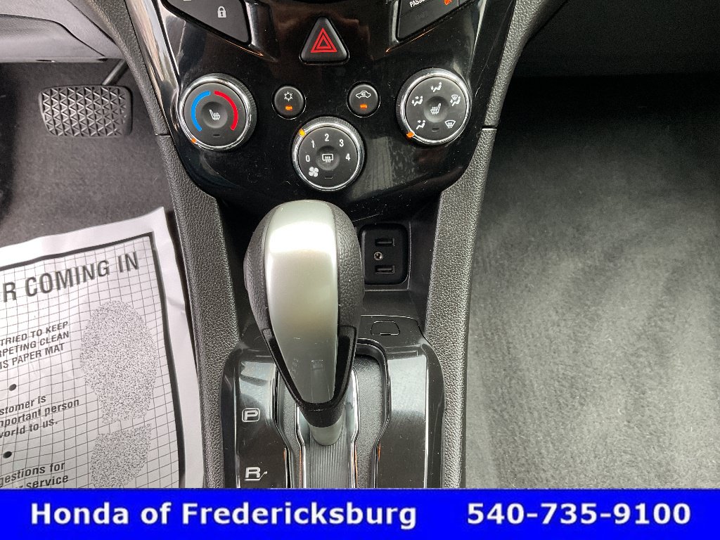 Used 2020 Chevrolet Sonic LT w/ Convenience Package FWD image 32
