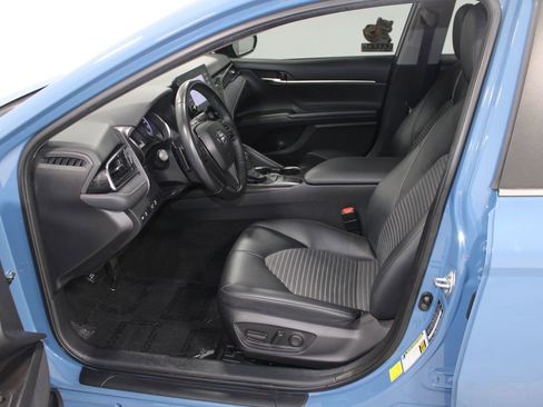Used 2023 Toyota Camry SE image 19