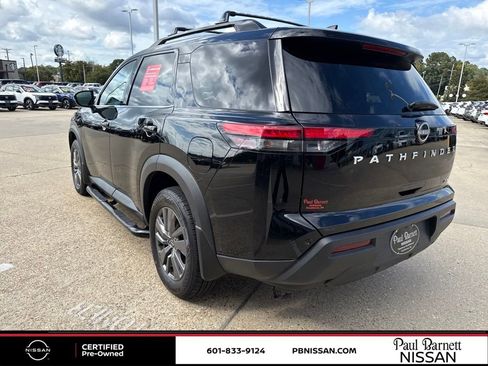 Certified 2024 Nissan Pathfinder SV image 13