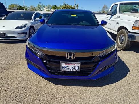 Used 2019 Honda Accord Sport image 2