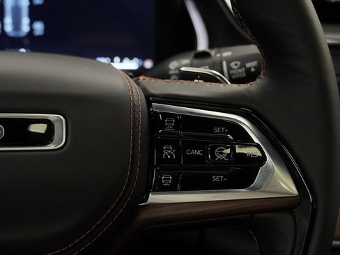 New 2025 Jeep Grand Cherokee Summit w/ Obsidian Package image 27