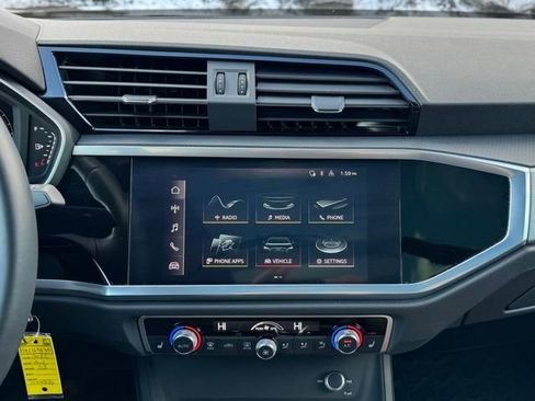 Used 2022 Audi Q3 2.0T Premium Plus image 17