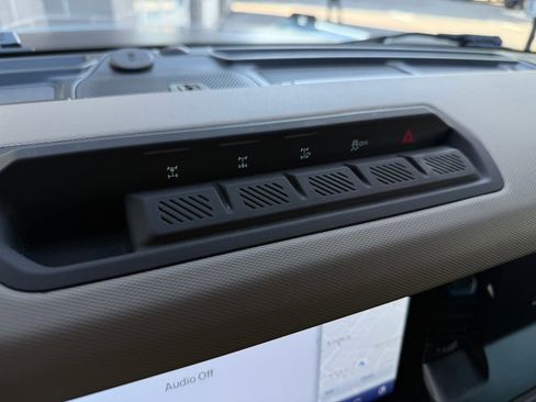 Used 2023 Ford Bronco Wildtrak AWD/4WD image 44