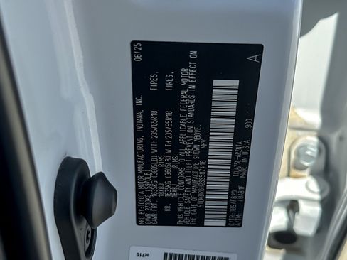 Certified 2025 Toyota Highlander LE AWD/4WD image 28