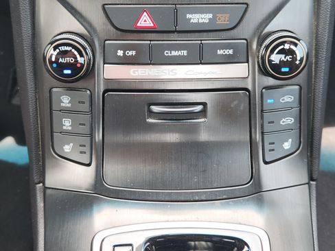 Used 2015 Hyundai Genesis 3.8 RWD image 21